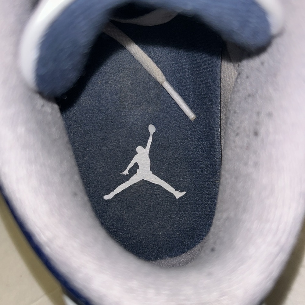 Air Jordan 3 Retro White/Midnight Navy  Mid Top Sneakers, CT8532-140 Size 10 - Picture 12 of 17